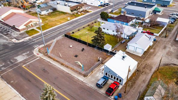Mission Mountain Pet Service Inc.: 11 7th Ave W, Polson, MT 59860